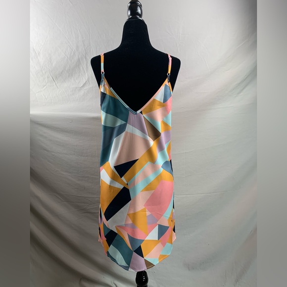 Geometric Print Cami Dress - Picture 7 of 9